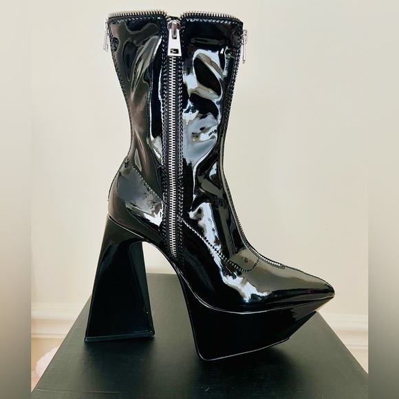 ❤️‍🔥HP!💋Future Trippin’ Ankle Boots Dolls Kill Poster Girl Angular Flare Heel - Picture 3 of 16